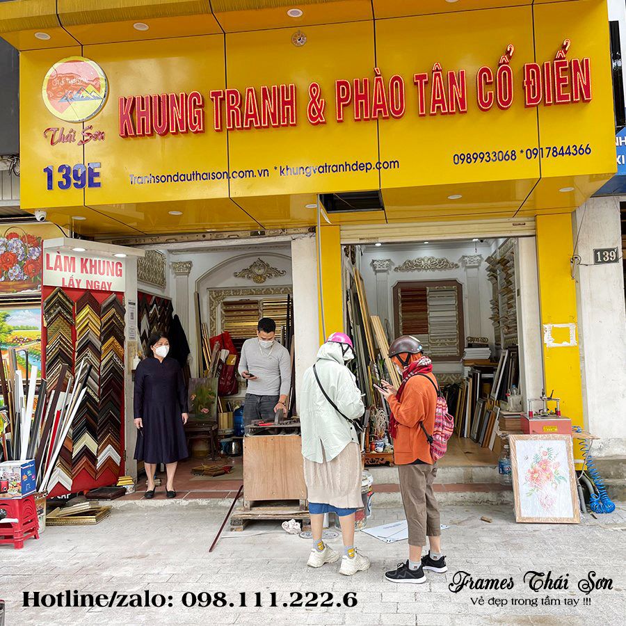 Cửa hàng làm khung tranh sơn dầu chất lượng, giá rẻ, lấy ngay tại Hà Nội