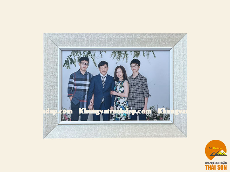 Mẫu khung ảnh chụp gia đình được yêu thích nhất 2021