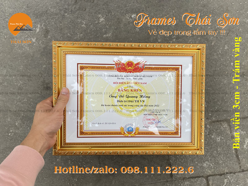 Tổng hợp 10 mẫu khung bằng khen được yêu thích nhất