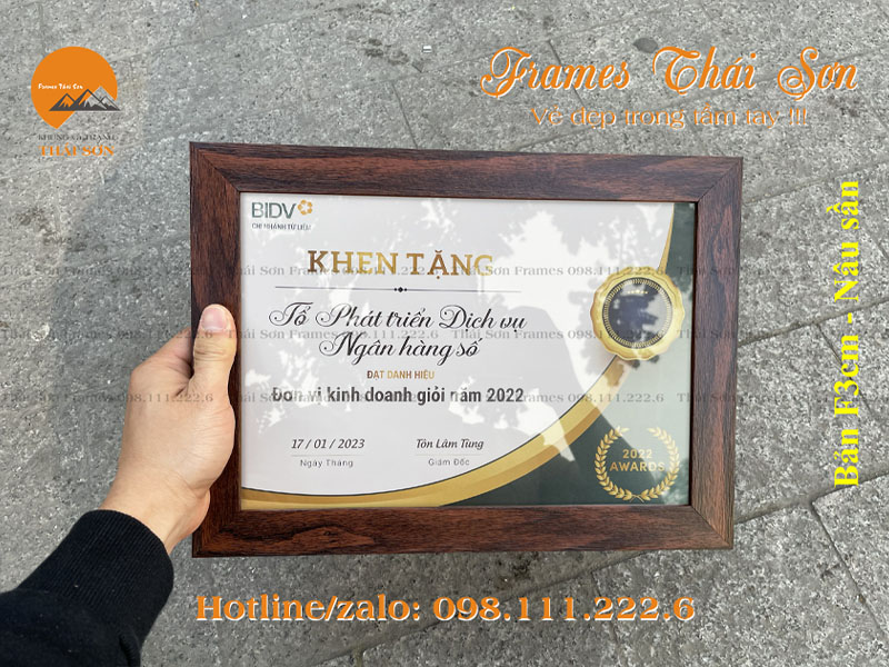 mau-khung-bang-khen-ban-f3cm-nau-san-ngang-1_1