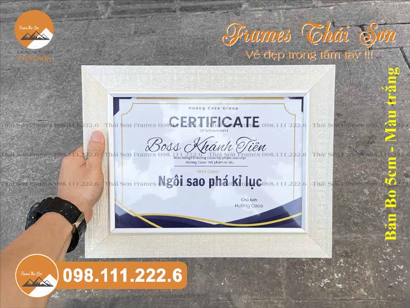 Mẫu khung bằng khen khổ A4 viền 5cm màu trắng chỉ trắng khổ ngang