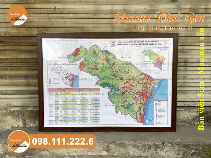 Mẫu khung tranh bản đồ khổ 60x90cm với viền 5cm màu nâu sần