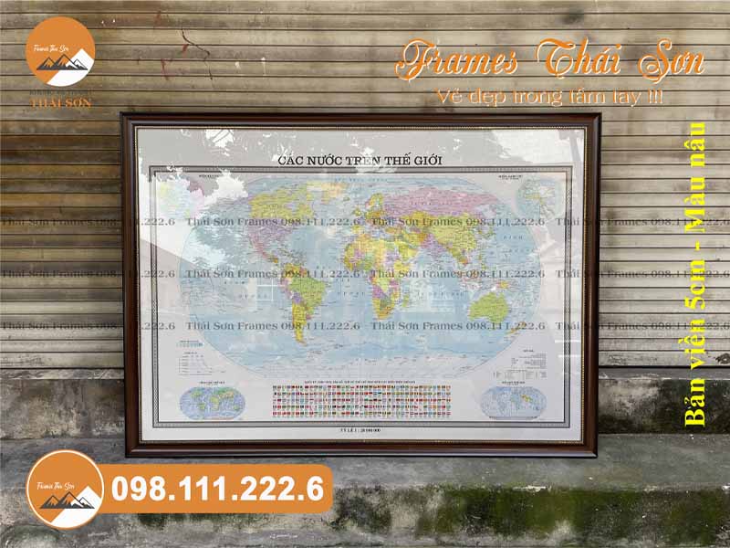 Mẫu khung tranh bản đồ khổ A0 với viền 5cm màu nâu chỉ vàng