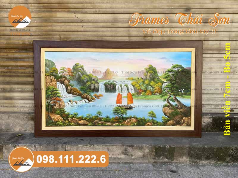 Mẫu khung tranh sơn dầu khổ 70x120cm viền 7cm màu nâu sần bo 5cm