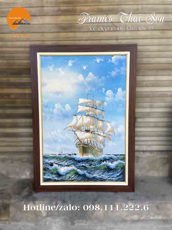 Mẫu khung tranh sơn dầu thuận buồm xuôi gió khổ 60x90cm bản 2 lớp viền 5cm màu nâu gỗ